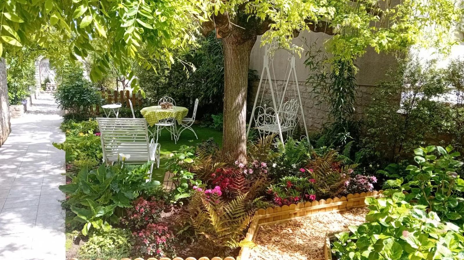 La Roseliere Maison Plain Pied Confortable Belle Decoration Jardin Magnifique 10 Mn A Pied Centre Ville Bayeux Proche Plages Du Debarquement Exteriör bild
