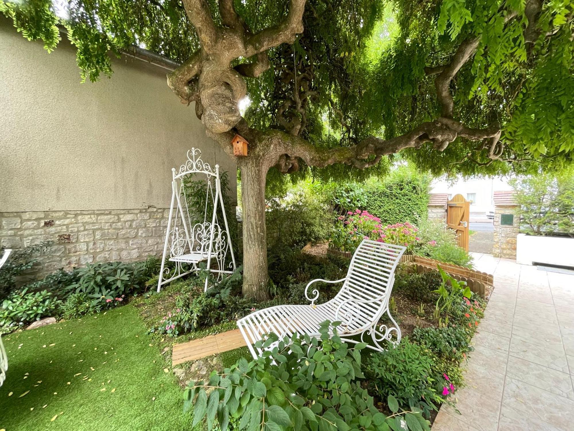 La Roseliere Maison Plain Pied Confortable Belle Decoration Jardin Magnifique 10 Mn A Pied Centre Ville Bayeux Proche Plages Du Debarquement Exteriör bild